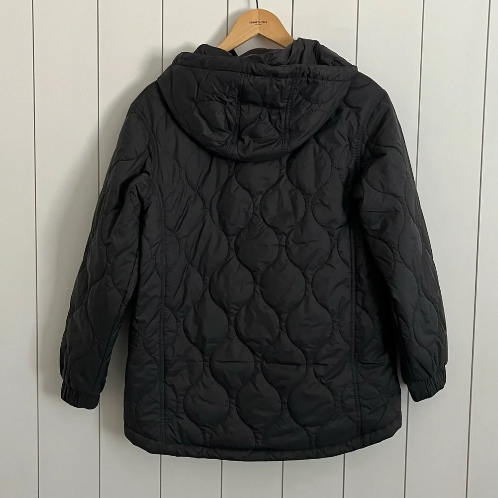 Quilted Packable Popover Puffer Jacket in Black